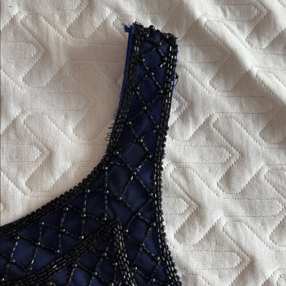 Stunning Geometric Pattern Beaded Cocktail Dress - Picture 11 of 16